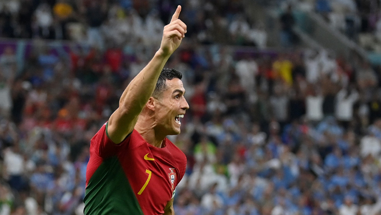 Ronaldo thừa nhận đã chạm bóng trong bàn thắng đầu tiên của Bồ Đào Nha - Ảnh 2