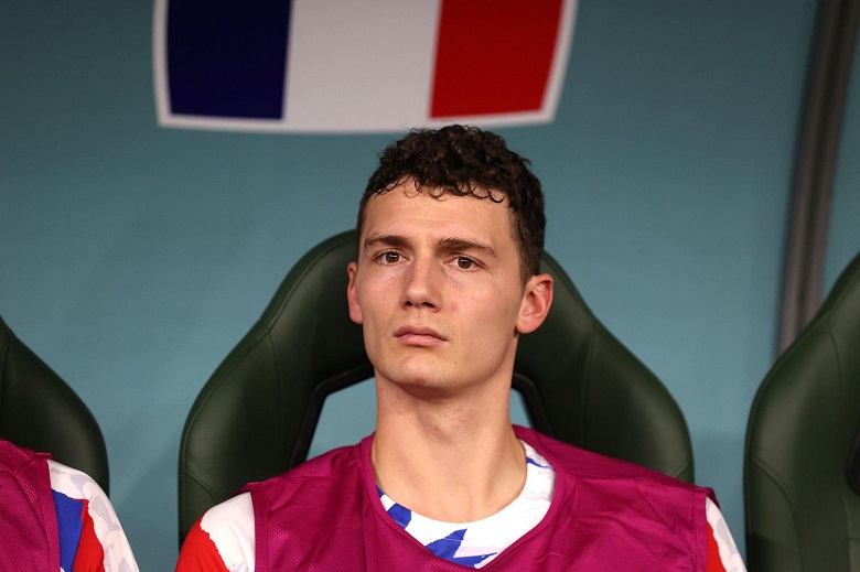 Cầu thủ ghi bàn đẹp nhất World Cup 2018 bị cả HLV ĐT Pháp lẫn đồng đội chỉ trích - Ảnh 2