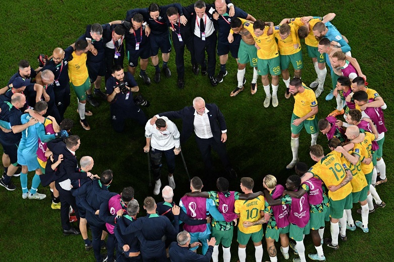 ĐT Australia vượt qua vòng bảng World Cup 2022: Chiến công của những ‘người bình thường’ - Ảnh 2