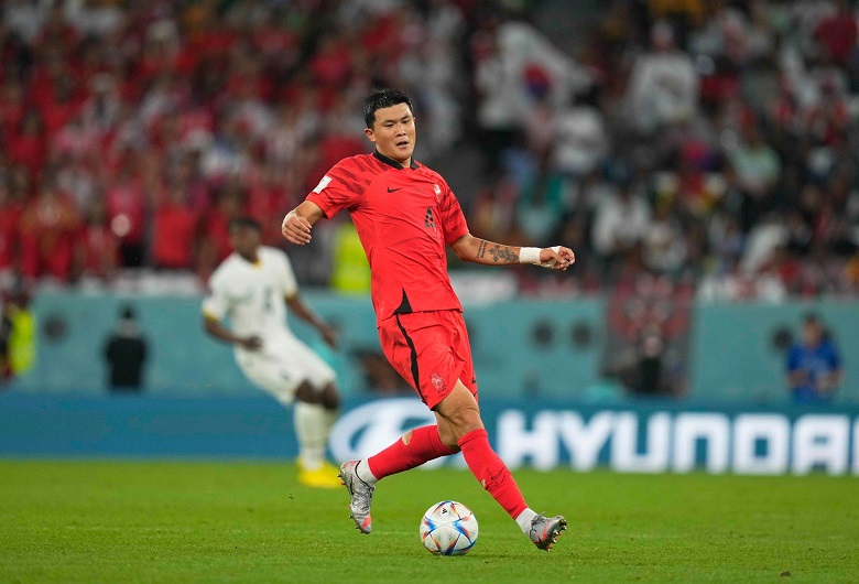 Trung vệ Hàn Quốc chấp nhận rủi ro chấn thương nặng để ra sân đấu Brazil - Ảnh 1