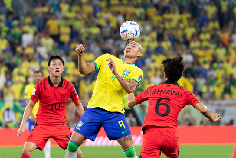 Joga Bonito đã trở lại trên đôi chân của Neymar và những 'Vũ công Samba' - Ảnh 1