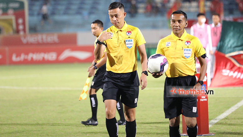 Việt Nam có trọng tài tham gia điều khiển AFF Cup 2022 - Ảnh 1