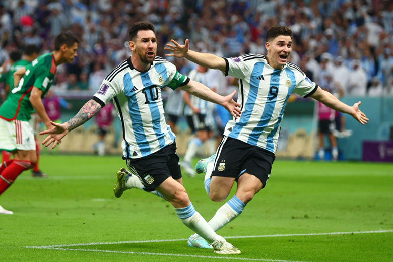 Messi là trái tim, nhưng Julian Alvarez mới là linh hồn của hàng công Argentina - Ảnh 2