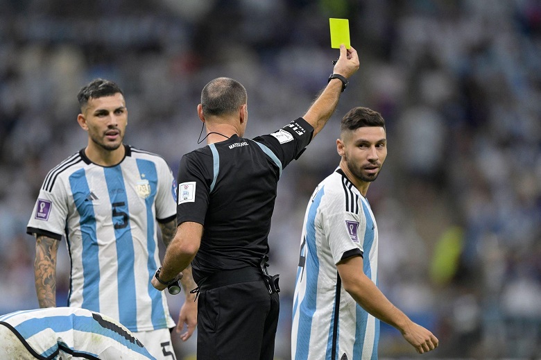 Argentina mất 2 hậu vệ cánh ở trận bán kết với Croatia vì thẻ phạt - Ảnh 1