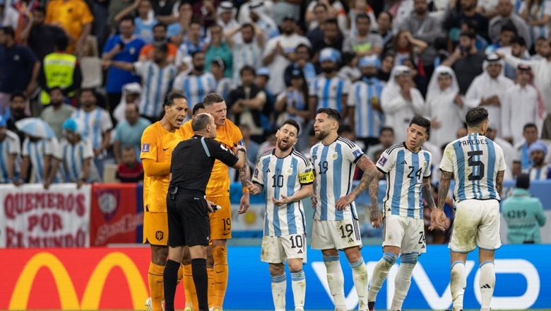 Mateu Lahoz hết cơ hội cầm còi tại World Cup 2022 sau khi bị Messi công kích - Ảnh 1