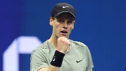 Sinner vượt qua Medvedev, vào bán kết US Open 2024