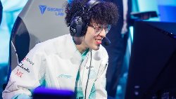 Chung kết Thế giới 2024: Hủy diệt Dplus KIA, LNG Esports vào tứ kết