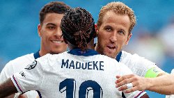Harry Kane tỏa sáng, Anh thắng chật vật đội nhược tiểu