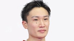 Momota phẫu thuật, điều trị dứt điểm chấn thương sau 1 năm nghỉ thi đấu quốc tế