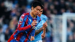 Vì sao Crystal Palace không được dự cúp C2, phải xuống C3 thi đấu?