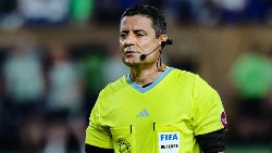 Trọng tài từng cầm còi ở AFF Cup được FIFA chỉ định bắt trận PSG vs Chelsea