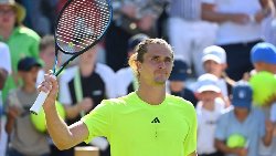 Zverev vào bán kết Stuttgart Open, tranh vé chung kết với Shelton