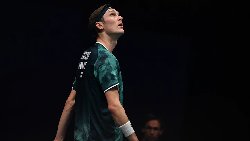 Viktor Axelsen thua Anders Antonsen ở bán kết China Masters