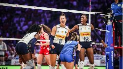 Nhà vô địch Olympic vùi dập đội chủ nhà để vào chung kết Volleyball Nations League 2025